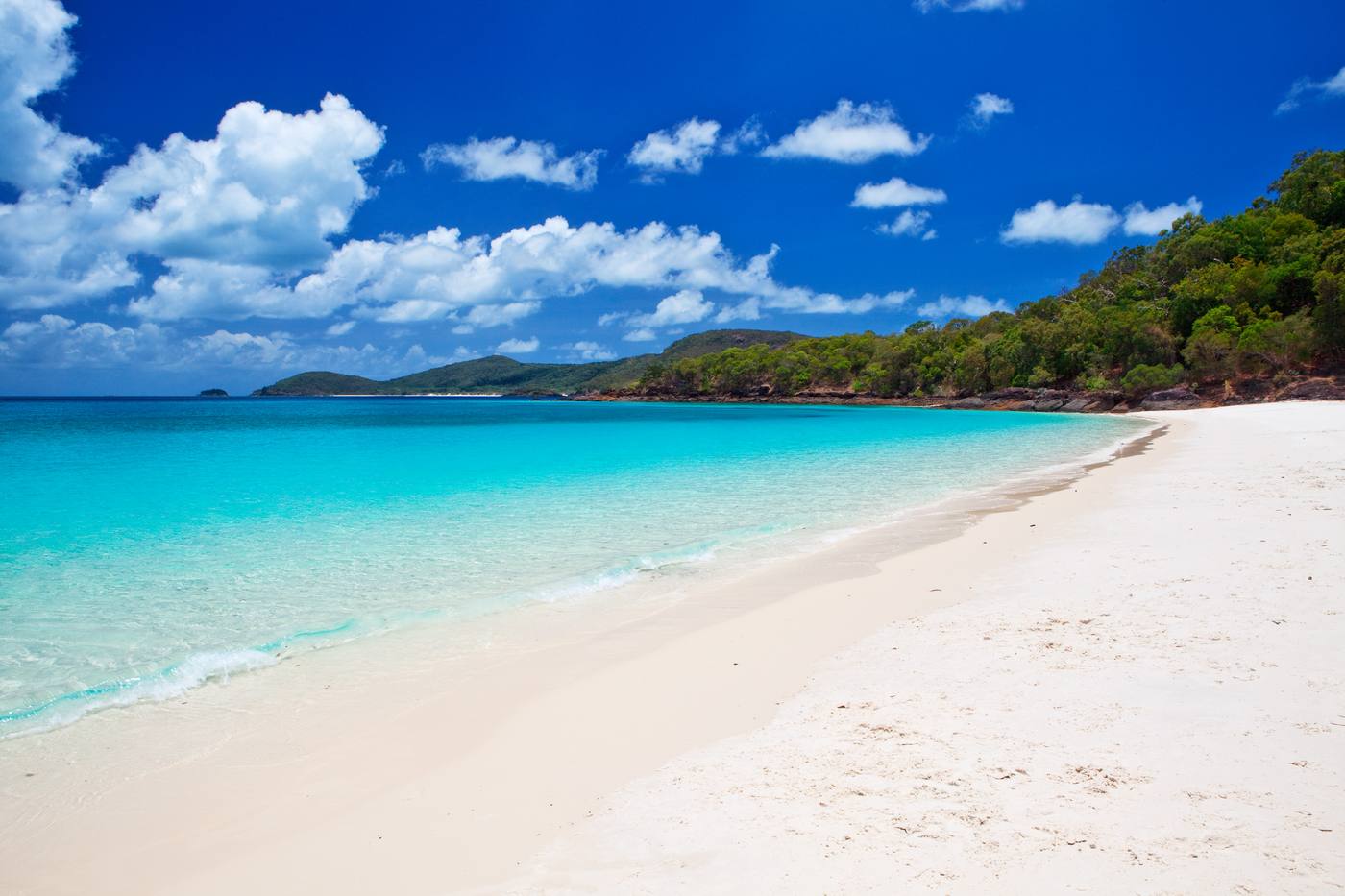 Turquoise water and pure white sand at Whitehaven Beach in the Whitsundays, Queensland