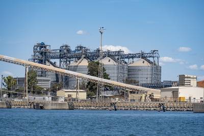 Grain storage facility at Bunbury port