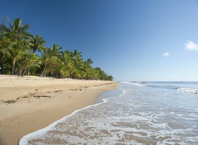 Idyllic tropical getaway at Mission Beach