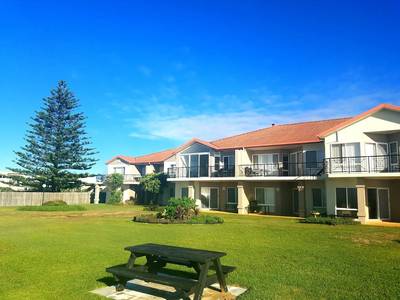 Beachside townhouses, Old Bar