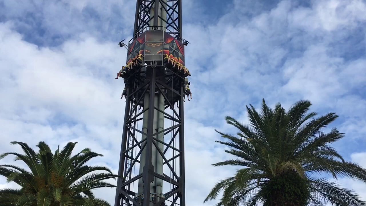 Batwing Space Shot Off Ride Movie World